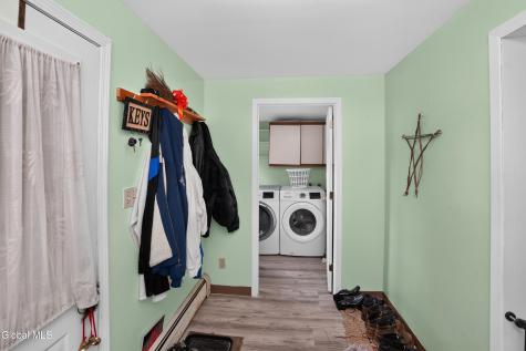 17 Frank Street Schenectady NY 12304