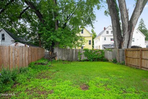 17 Frank Street Schenectady NY 12304