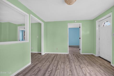 17 Frank Street Schenectady NY 12304