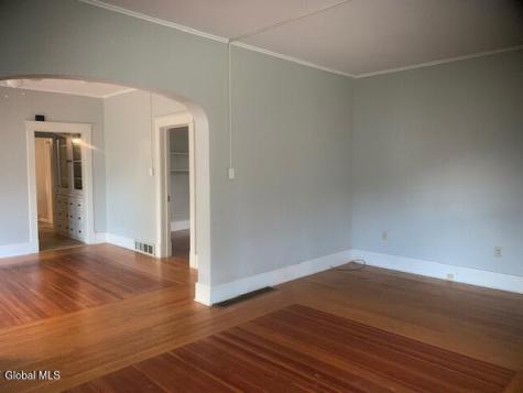 31 Vley Road Scotia NY 12302