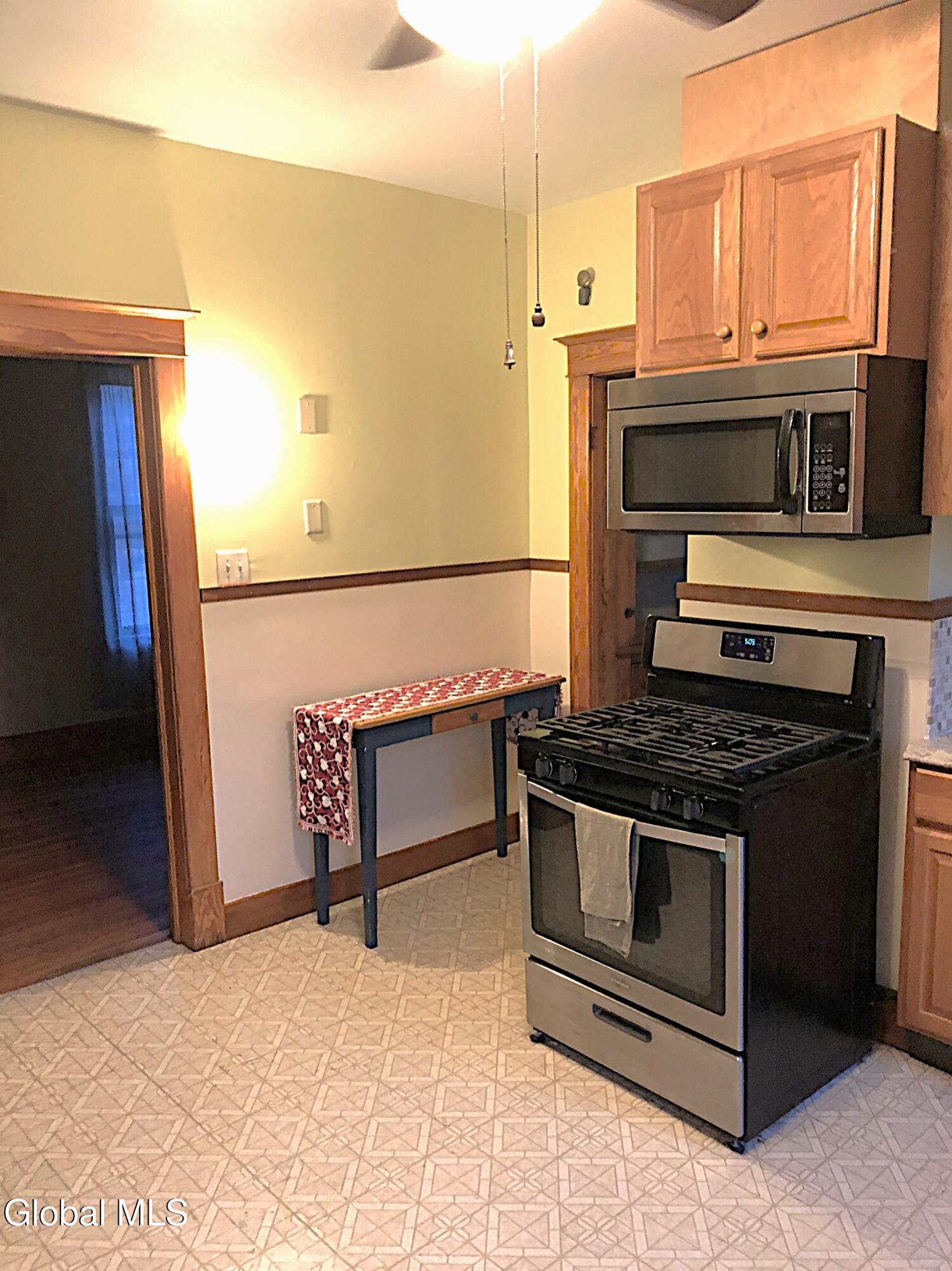 31 Vley Road Scotia NY 12302