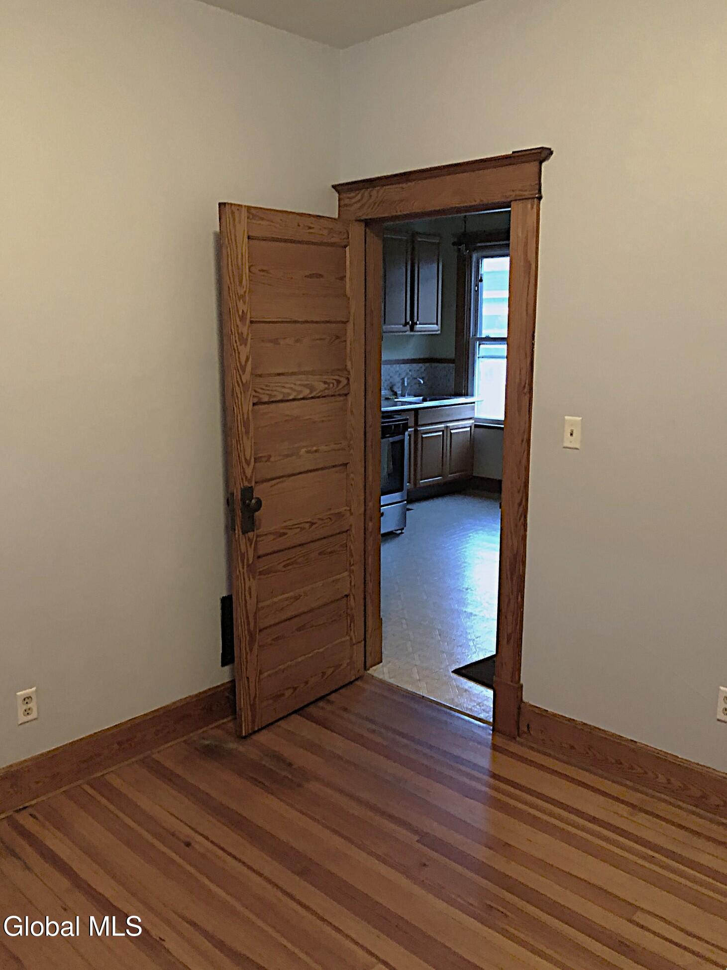 31 Vley Road Scotia NY 12302