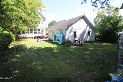 31 Vley Road Scotia NY 12302