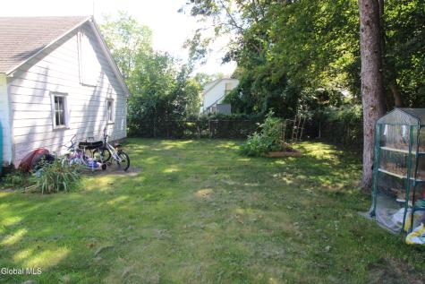 31 Vley Road Scotia NY 12302