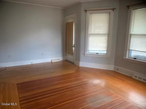 31 Vley Road Scotia NY 12302