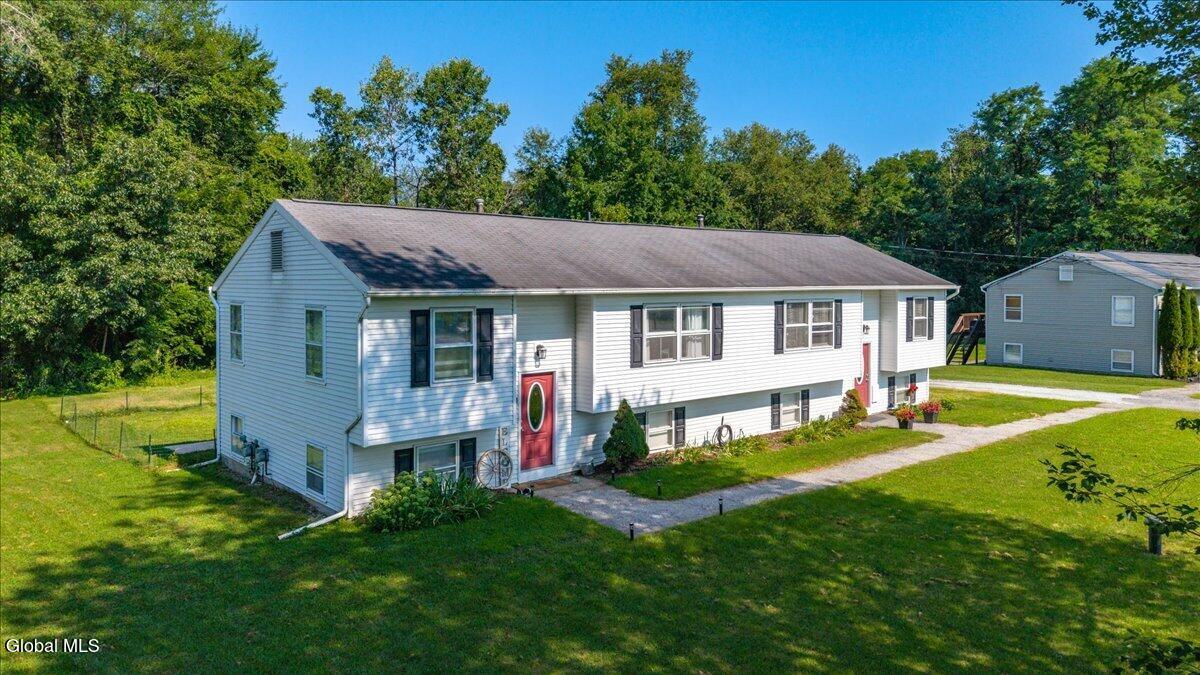 1119-1121 Raymond Road Malta NY 12020