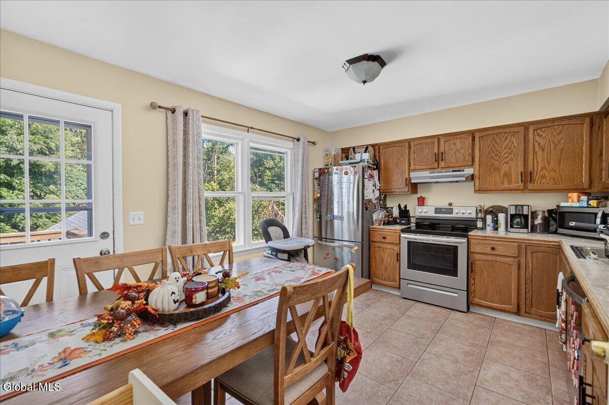 1119-1121 Raymond Road Malta NY 12020