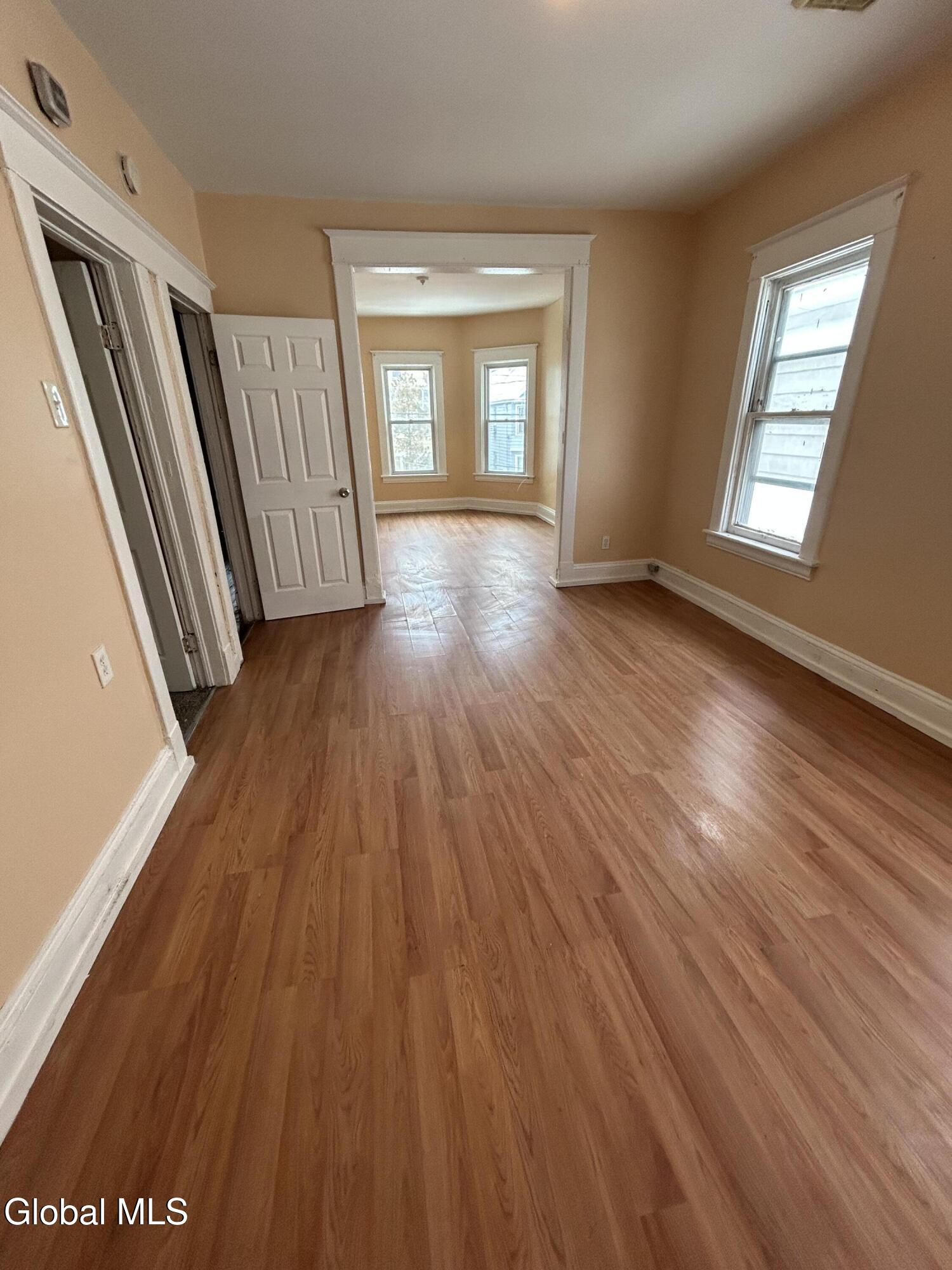 1075 Pleasant Street Schenectady NY 12303