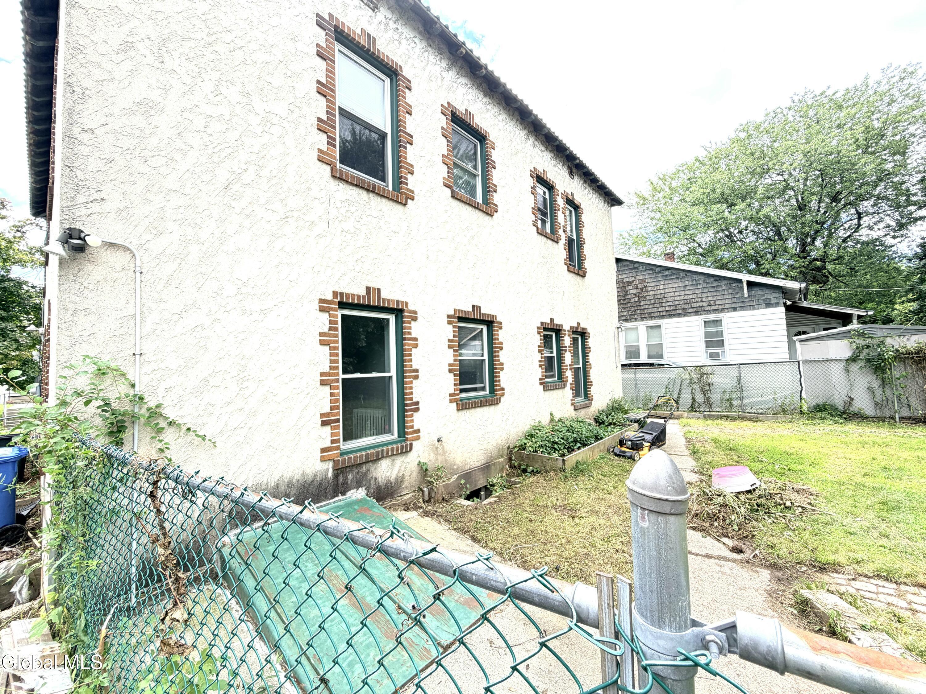 319 Mccarty Avenue Albany NY 12209