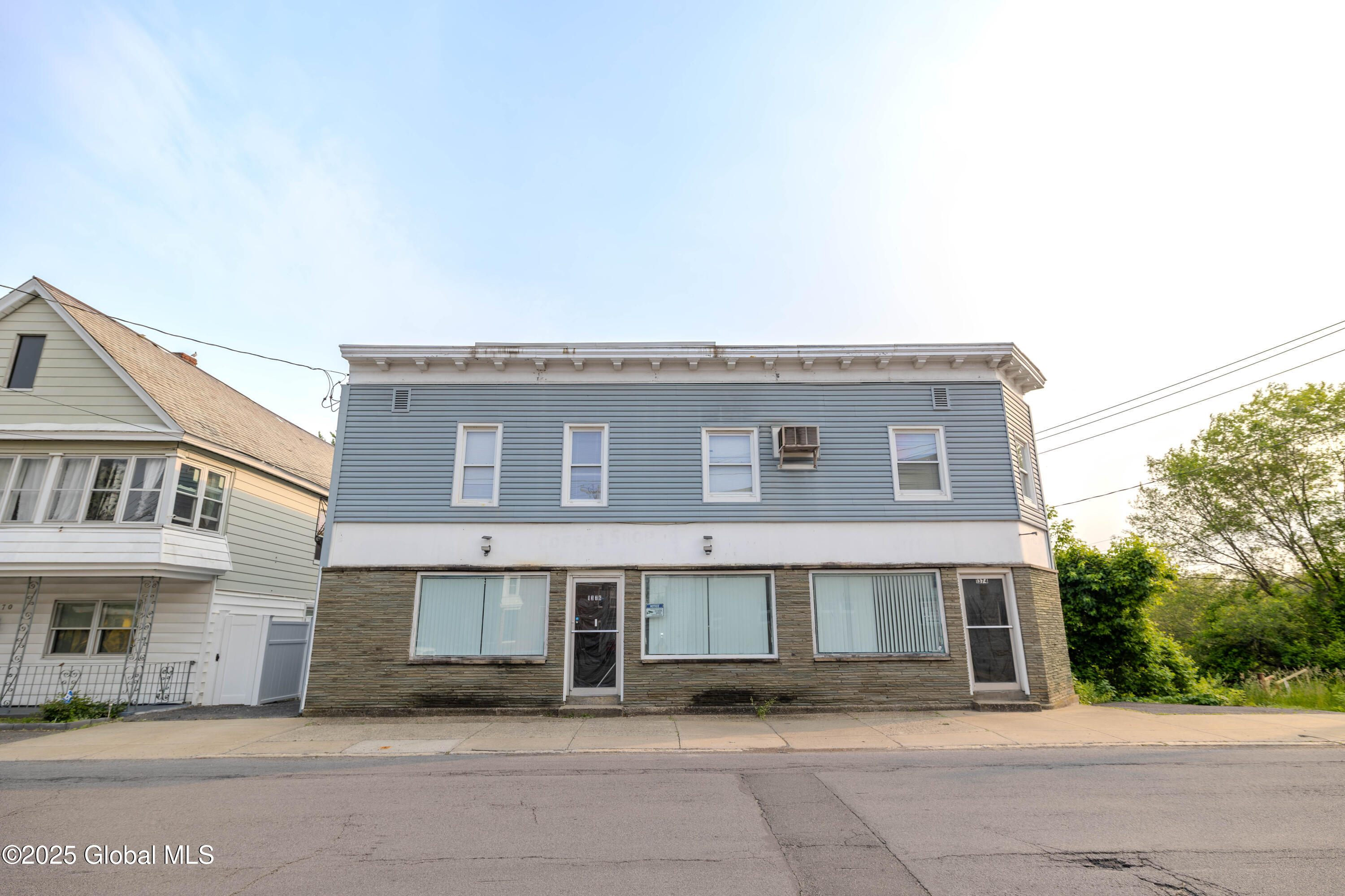 1374 10th Avenue Schenectady NY 12303