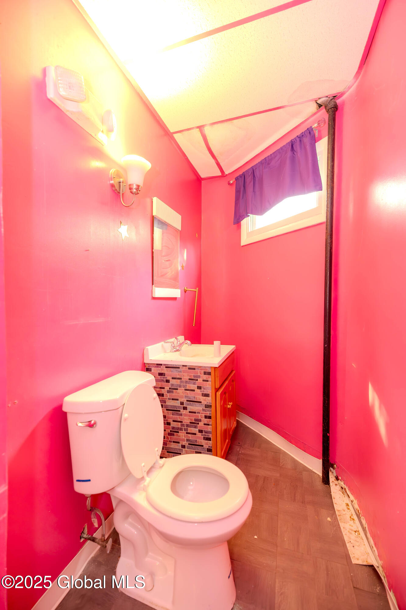 1374 10th Avenue Schenectady NY 12303