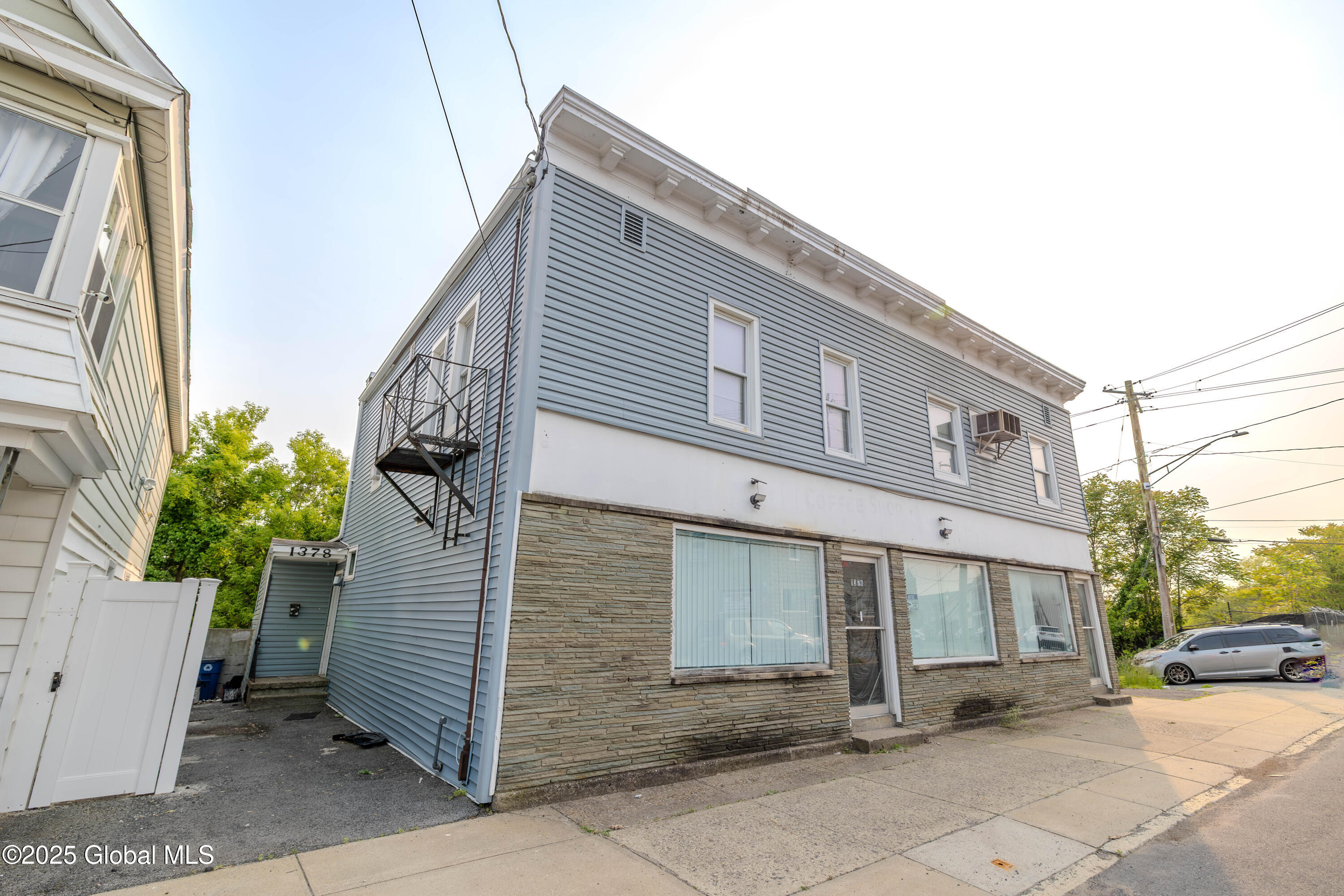 1374 10th Avenue Schenectady NY 12303