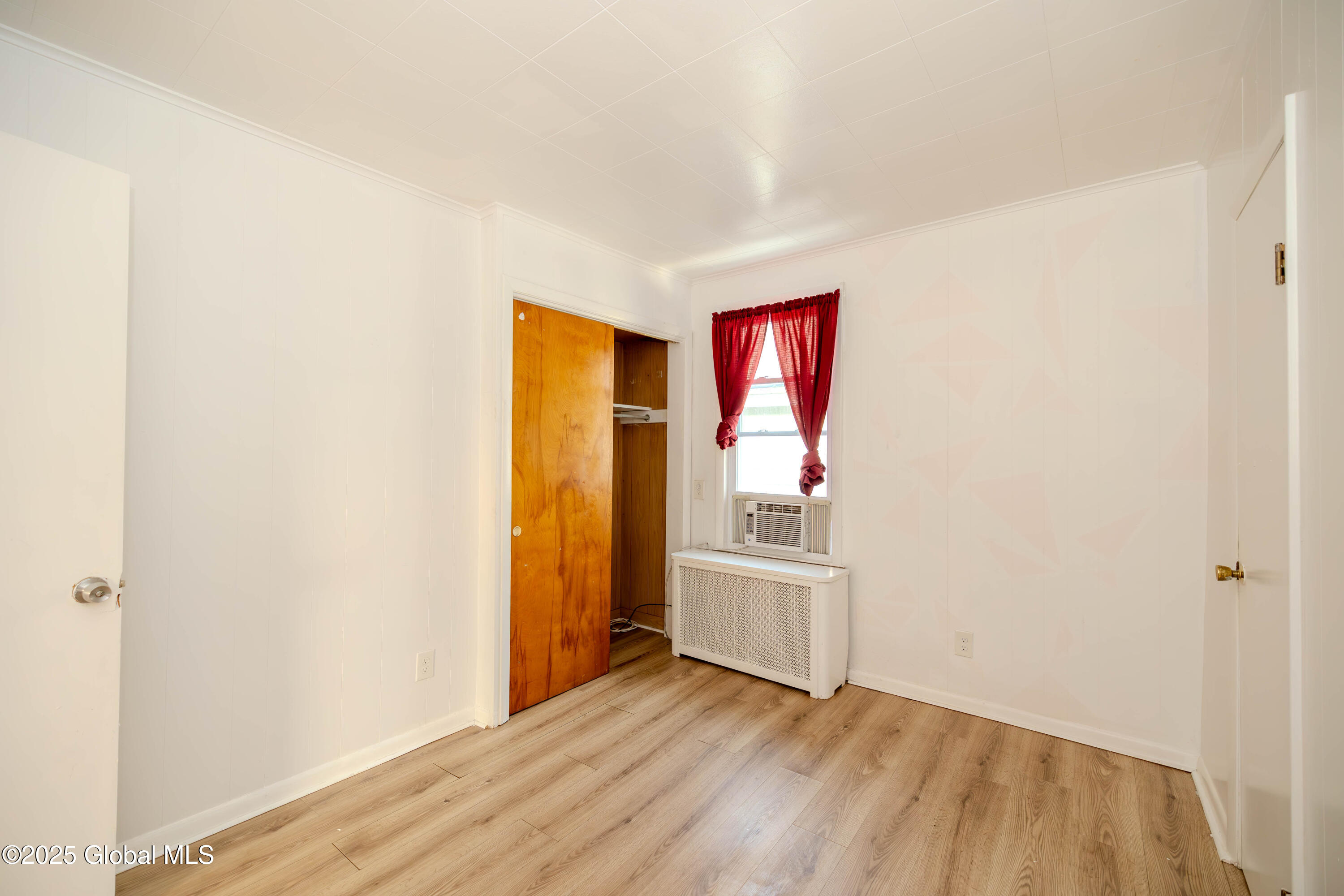 1374 10th Avenue Schenectady NY 12303