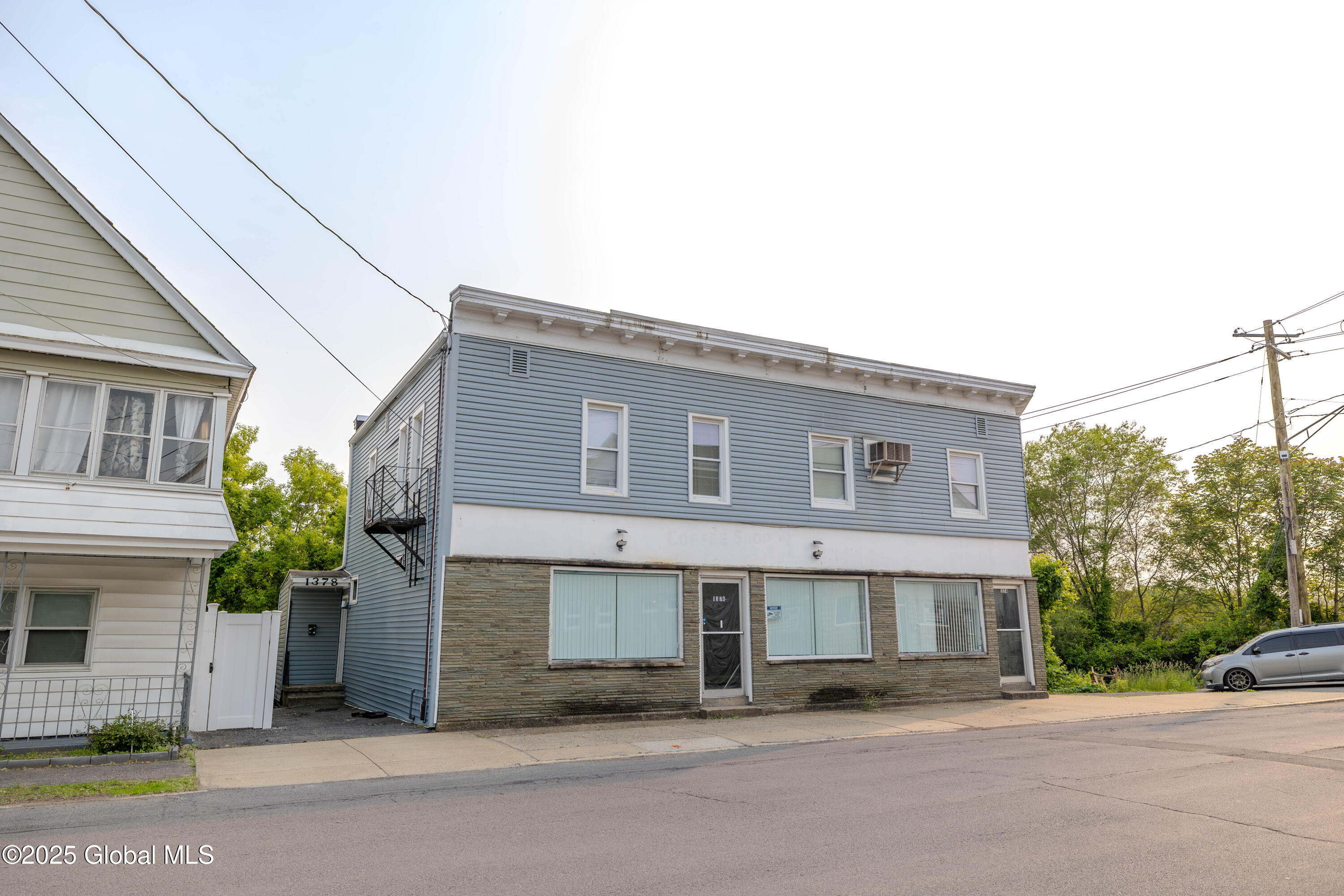 1374 10th Avenue Schenectady NY 12303