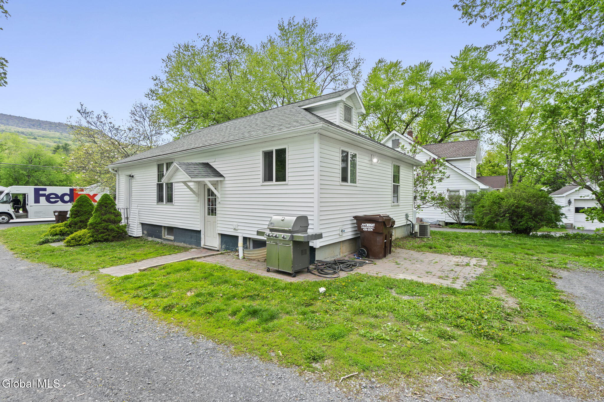 294-296 New Salem South Road Voorheesville NY 12186