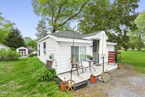 294-296 New Salem South Road Voorheesville NY 12186