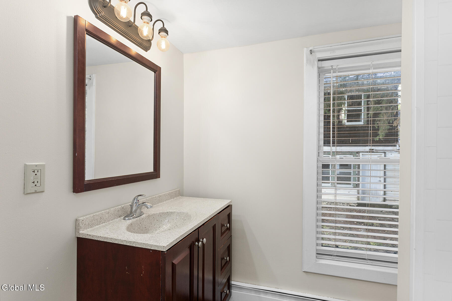 43 Ash Street Saratoga Springs NY 12866