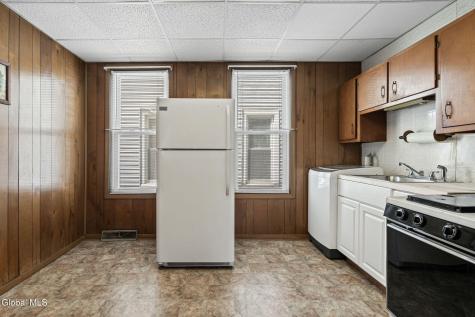244 Park Place Schenectady NY 12305