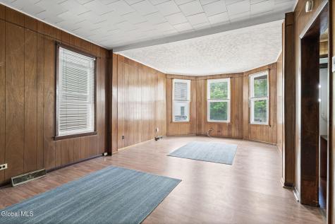 244 Park Place Schenectady NY 12305