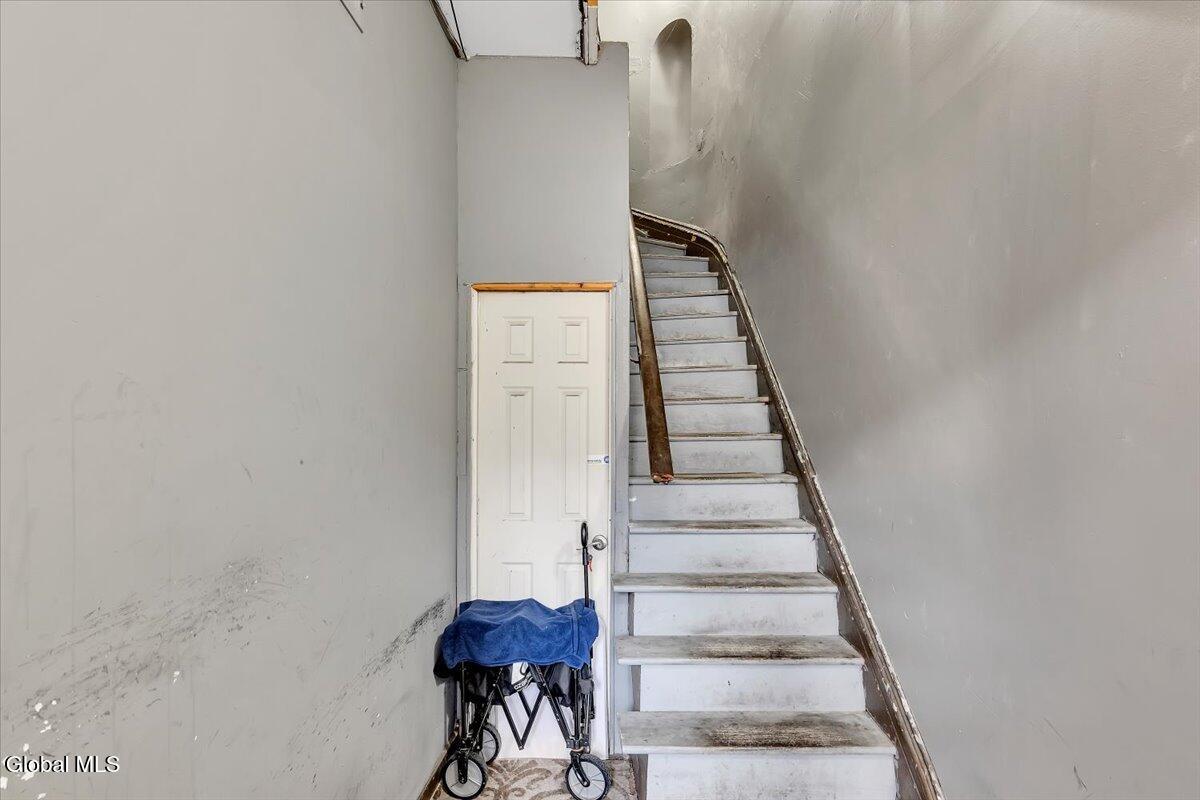 418 Madison Avenue Albany NY 12210