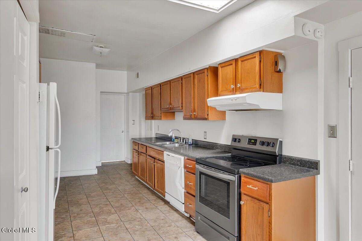 418 Madison Avenue Albany NY 12210