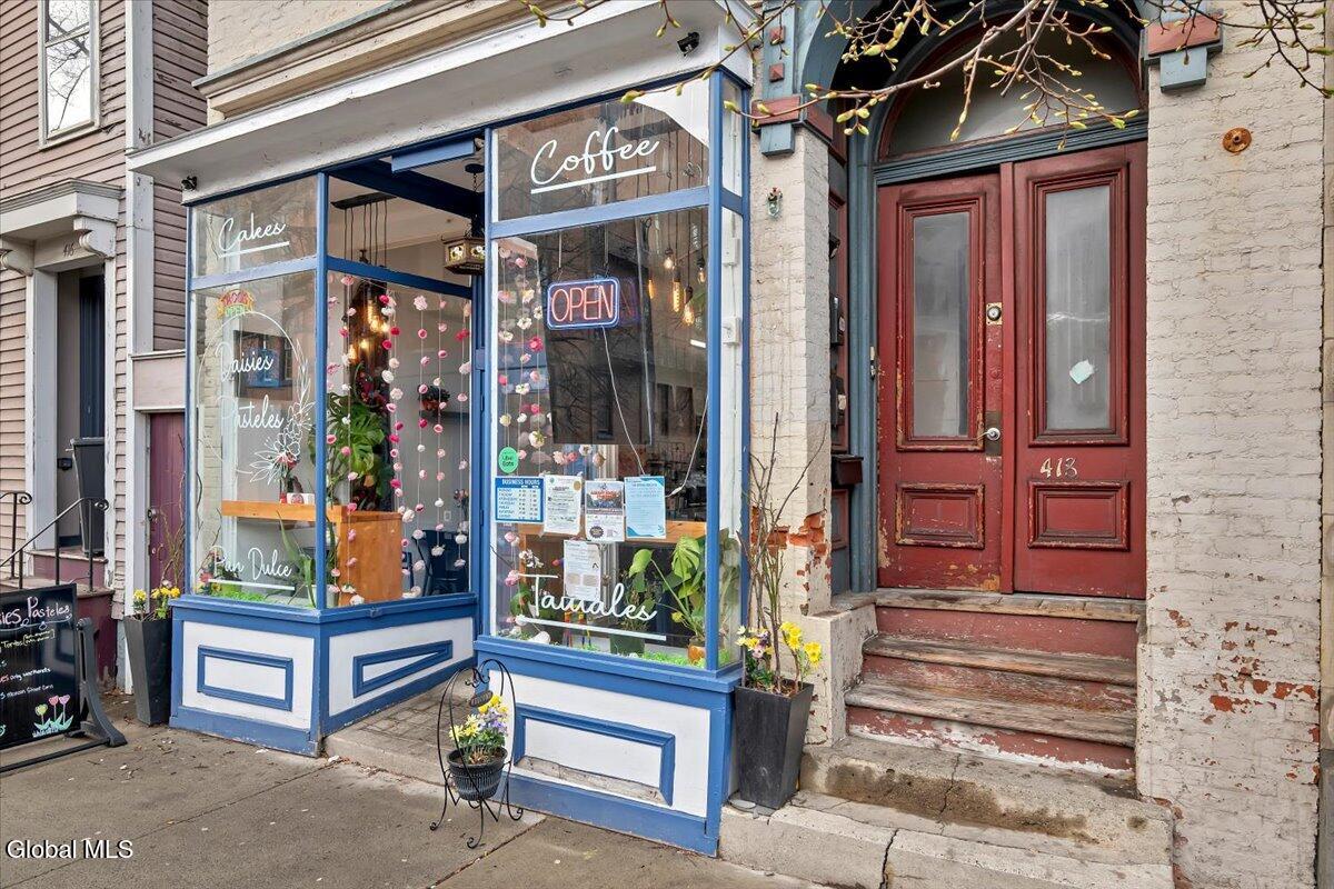 418 Madison Avenue Albany NY 12210