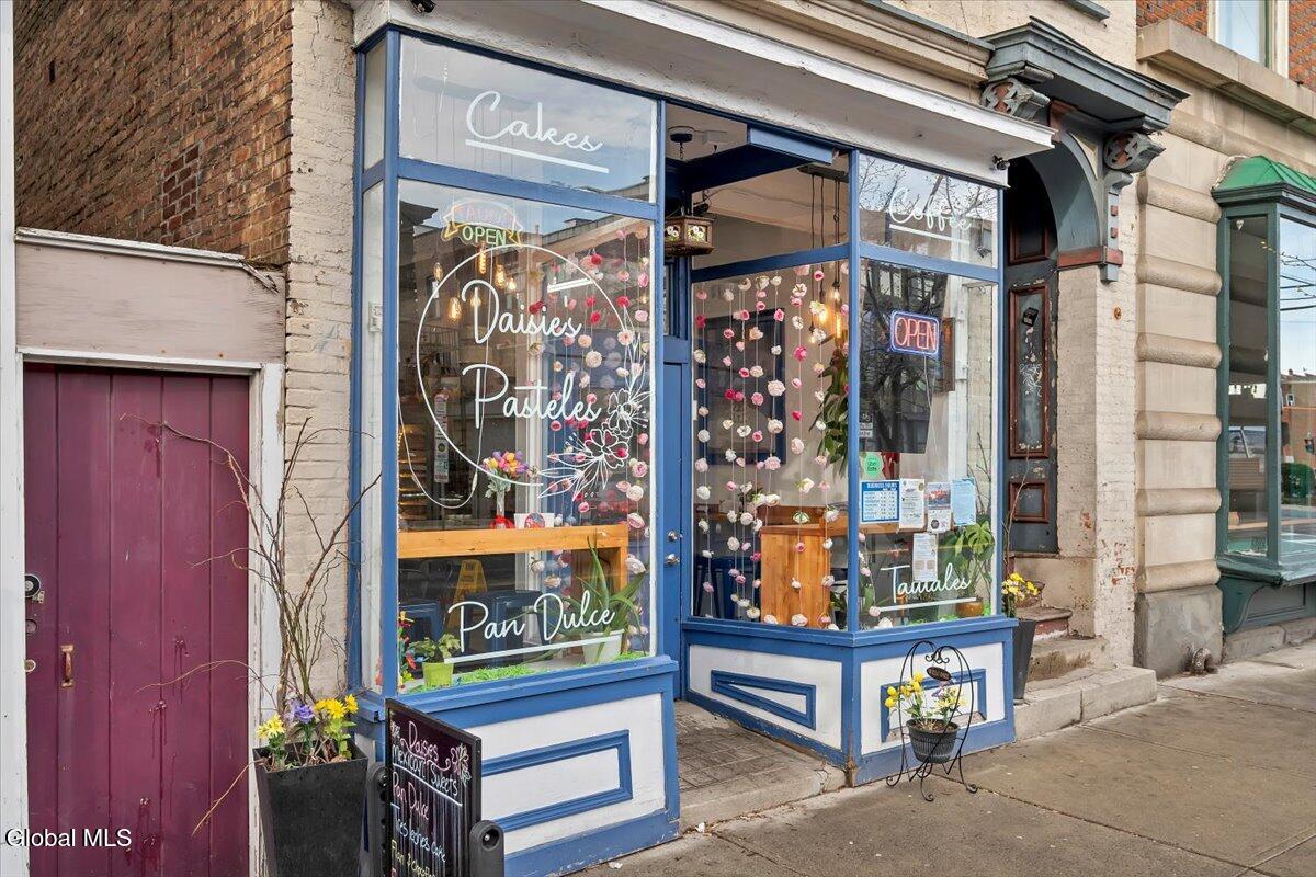 418 Madison Avenue Albany NY 12210