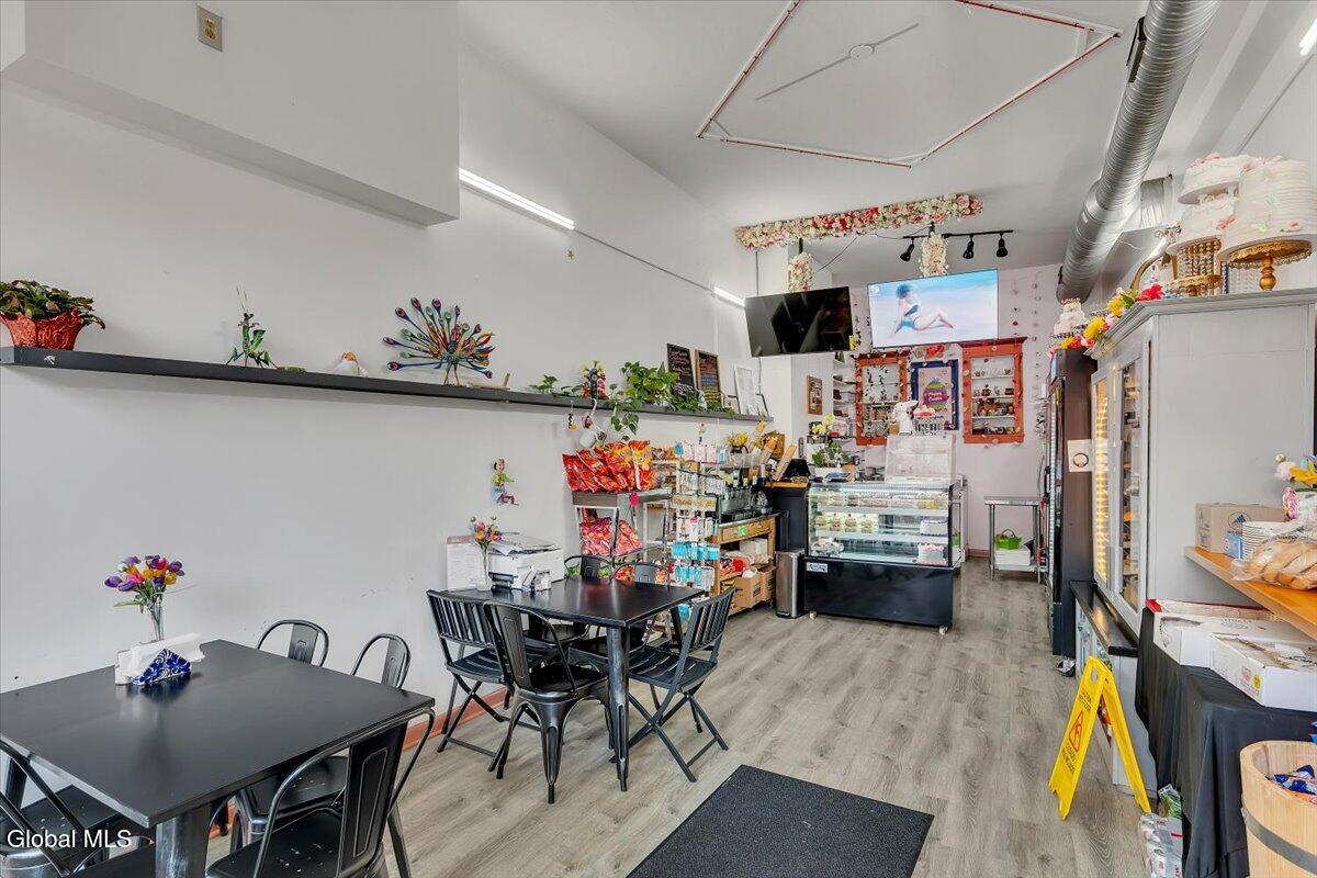 418 Madison Avenue Albany NY 12210
