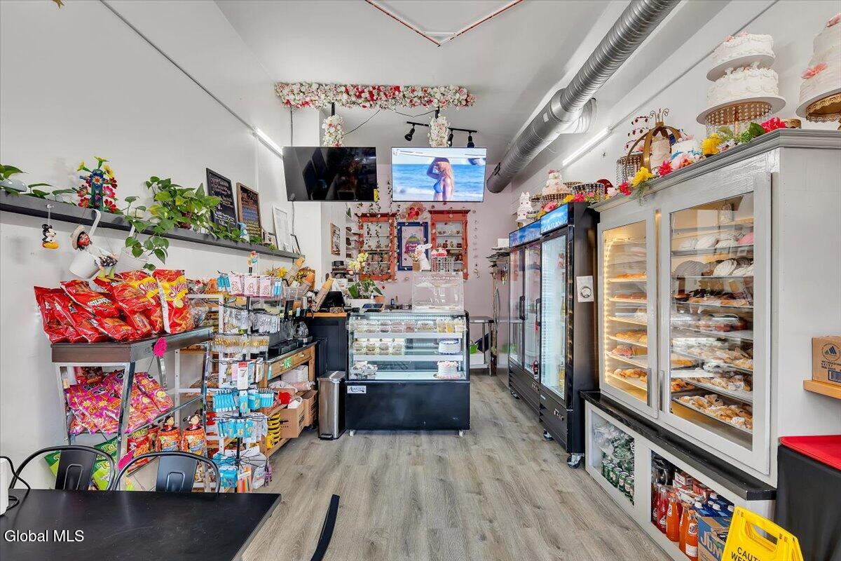 418 Madison Avenue Albany NY 12210