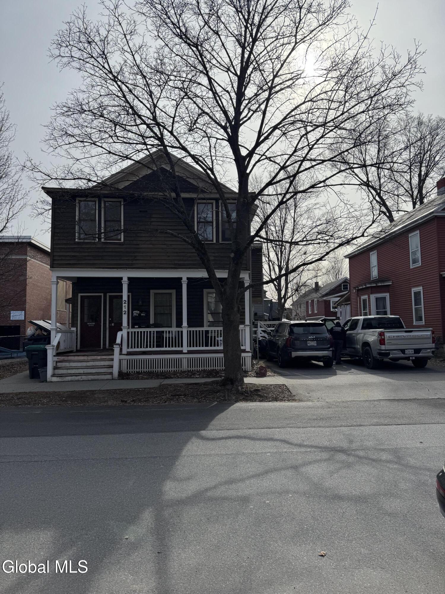 212 Regent Street Saratoga Springs NY 12866