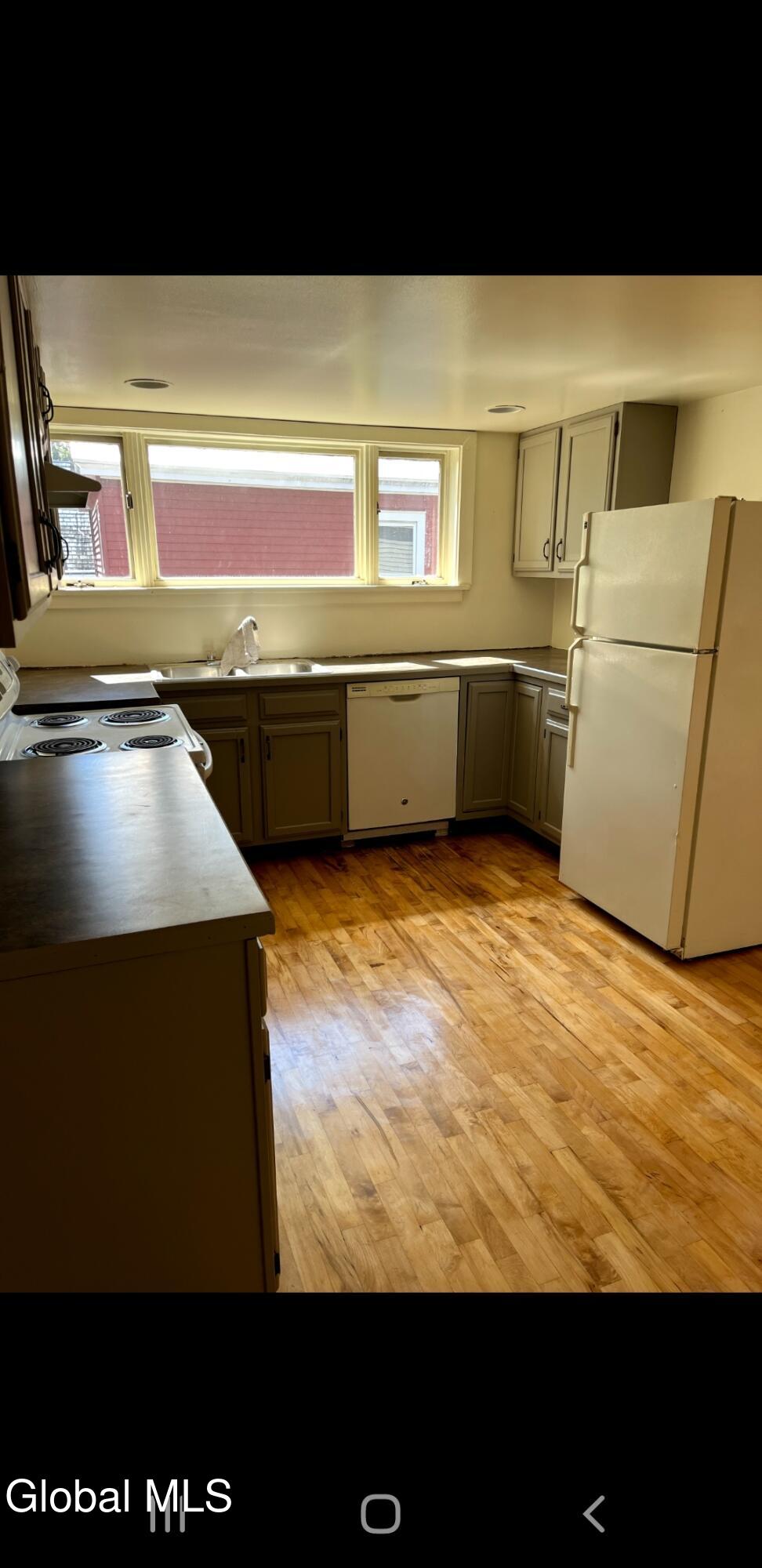 212 Regent Street Saratoga Springs NY 12866
