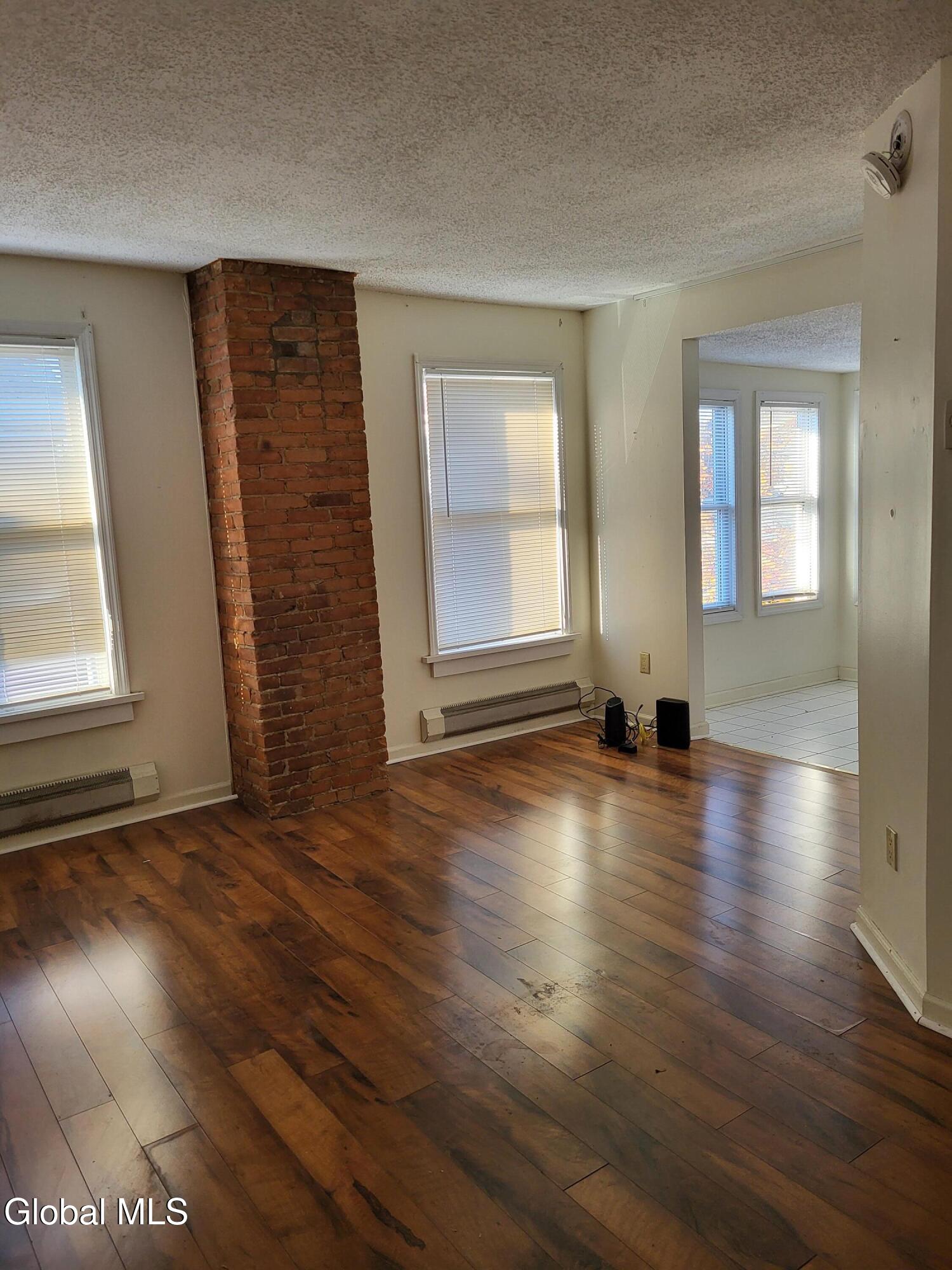 212 Regent Street Saratoga Springs NY 12866