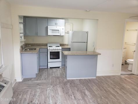 212 Regent Street Saratoga Springs NY 12866