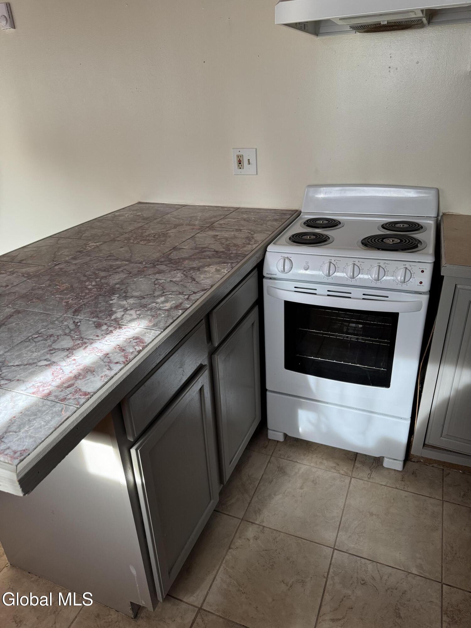 212 Regent Street Saratoga Springs NY 12866
