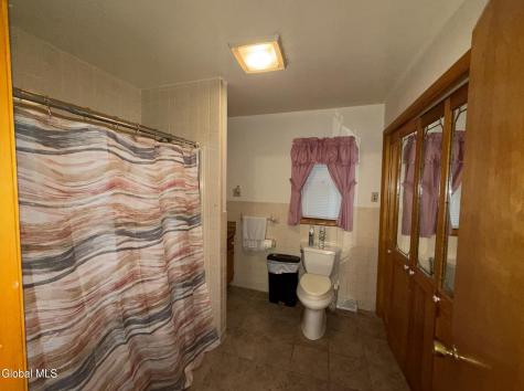889 5th Avenue Troy NY 12182