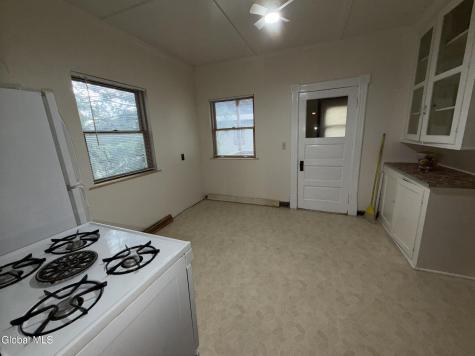 889 5th Avenue Troy NY 12182