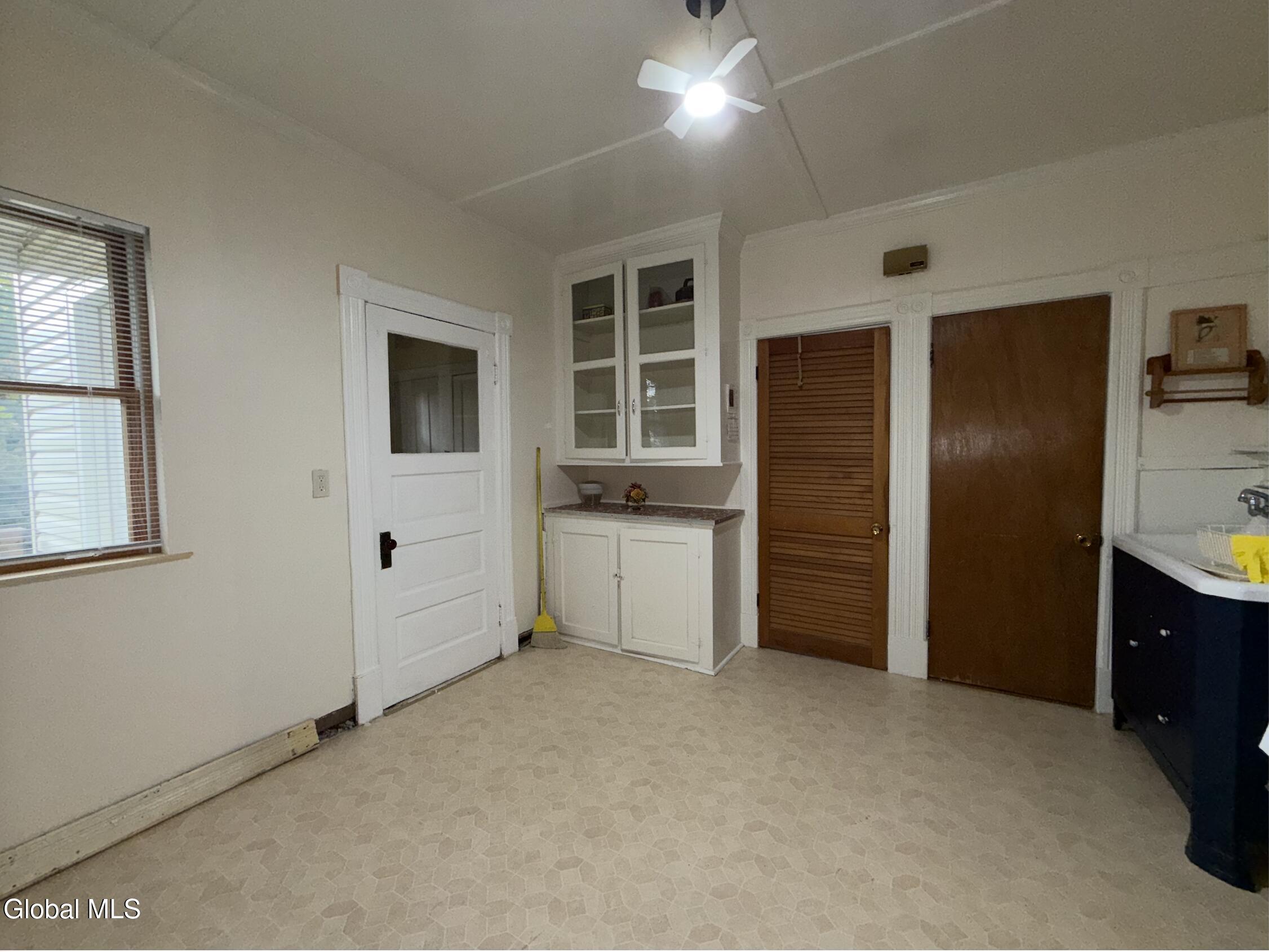 889 5th Avenue Troy NY 12182