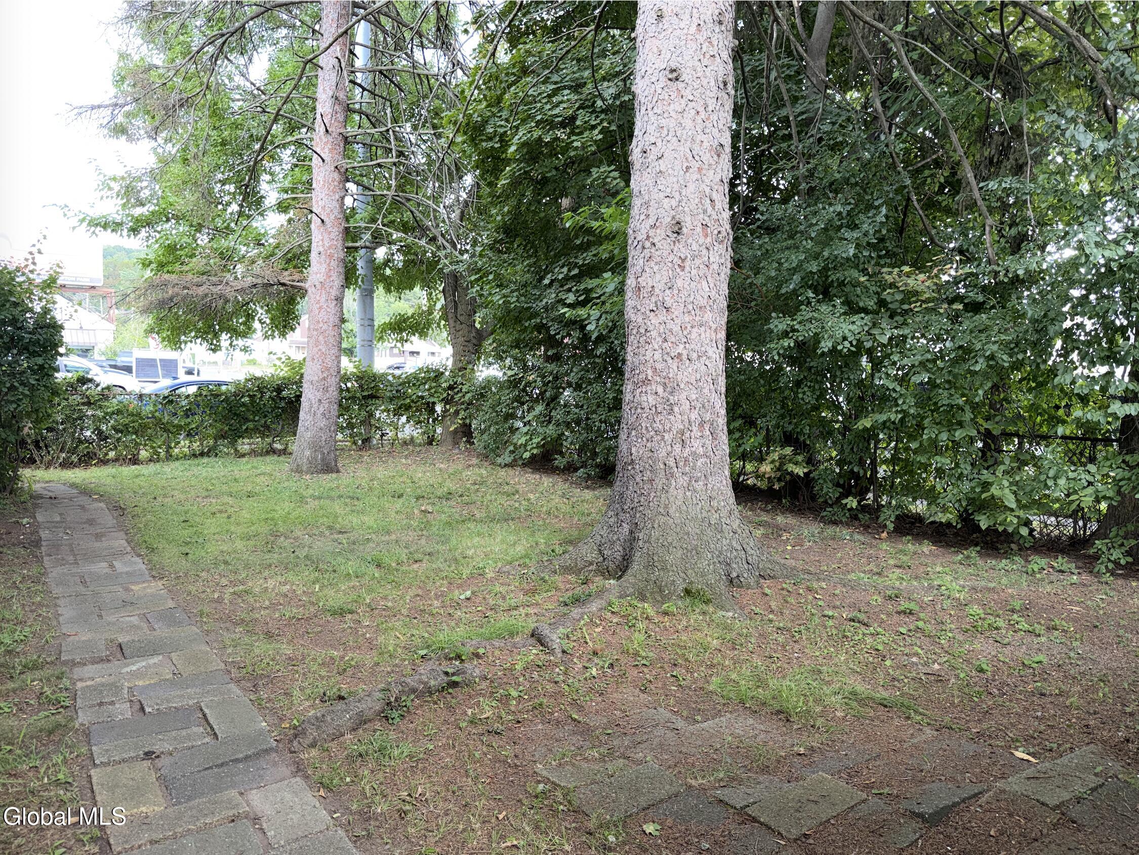 889 5th Avenue Troy NY 12182