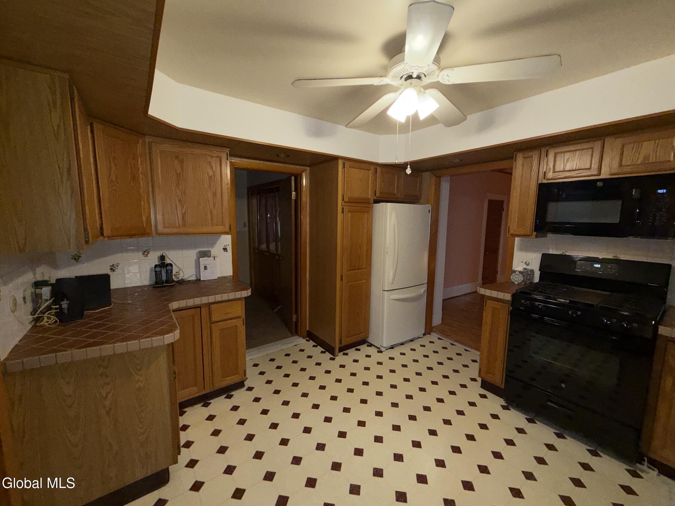 889 5th Avenue Troy NY 12182