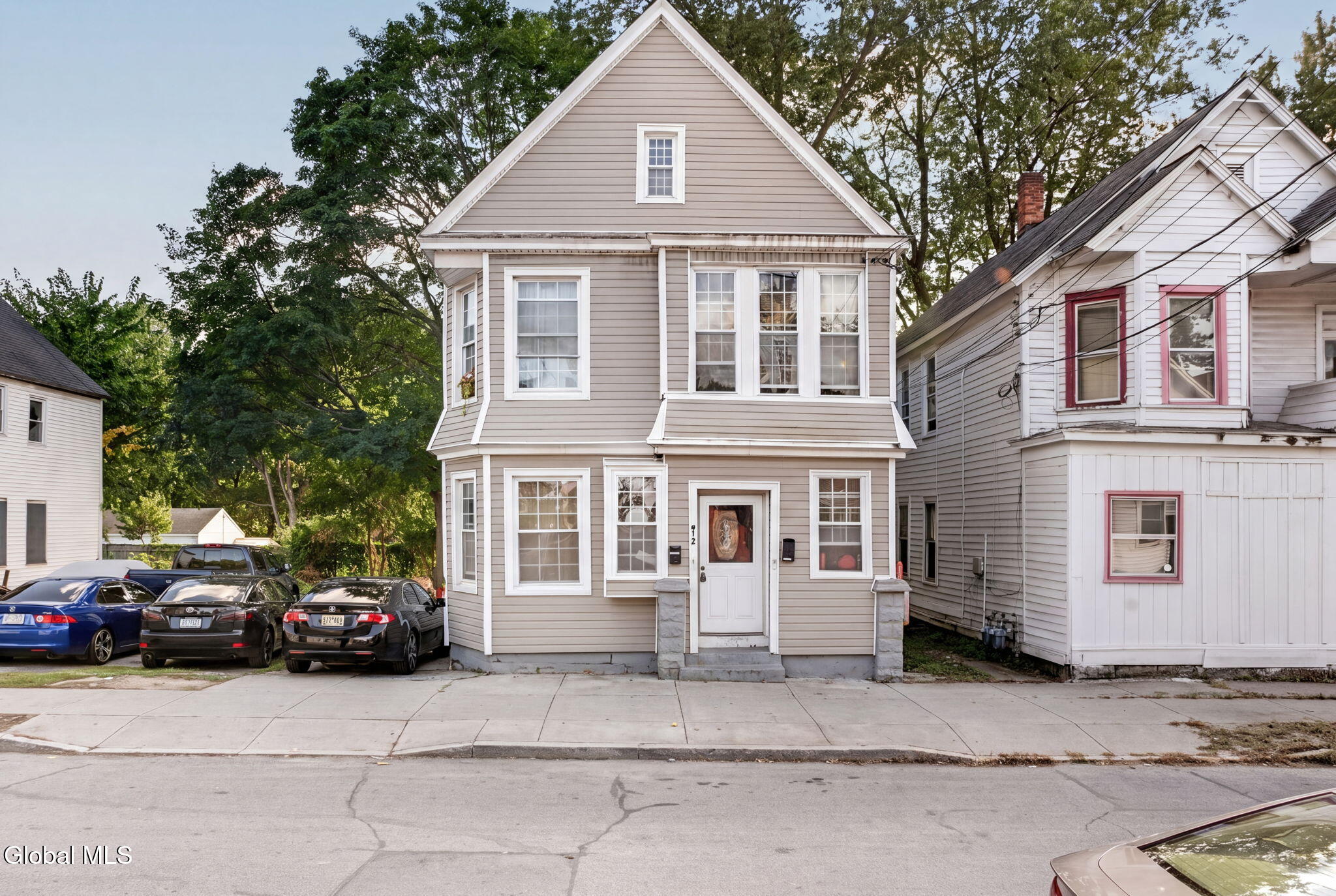 912 Strong Street Schenectady NY 12307