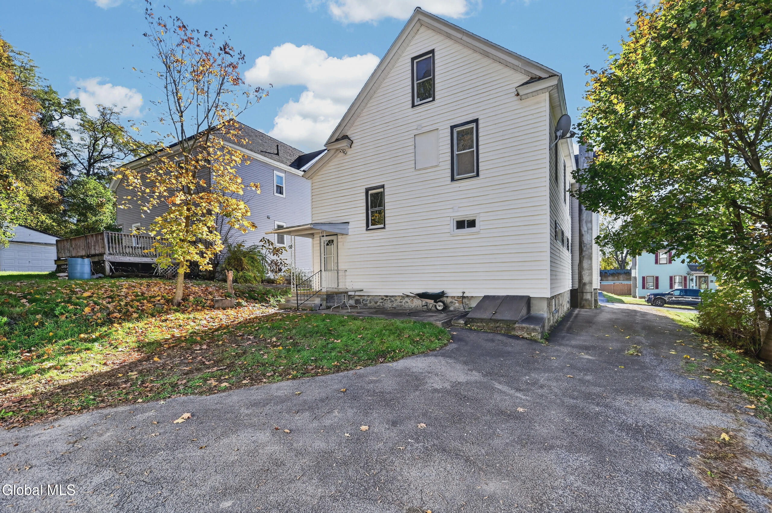 9 Academy Place Gloversville NY 12078