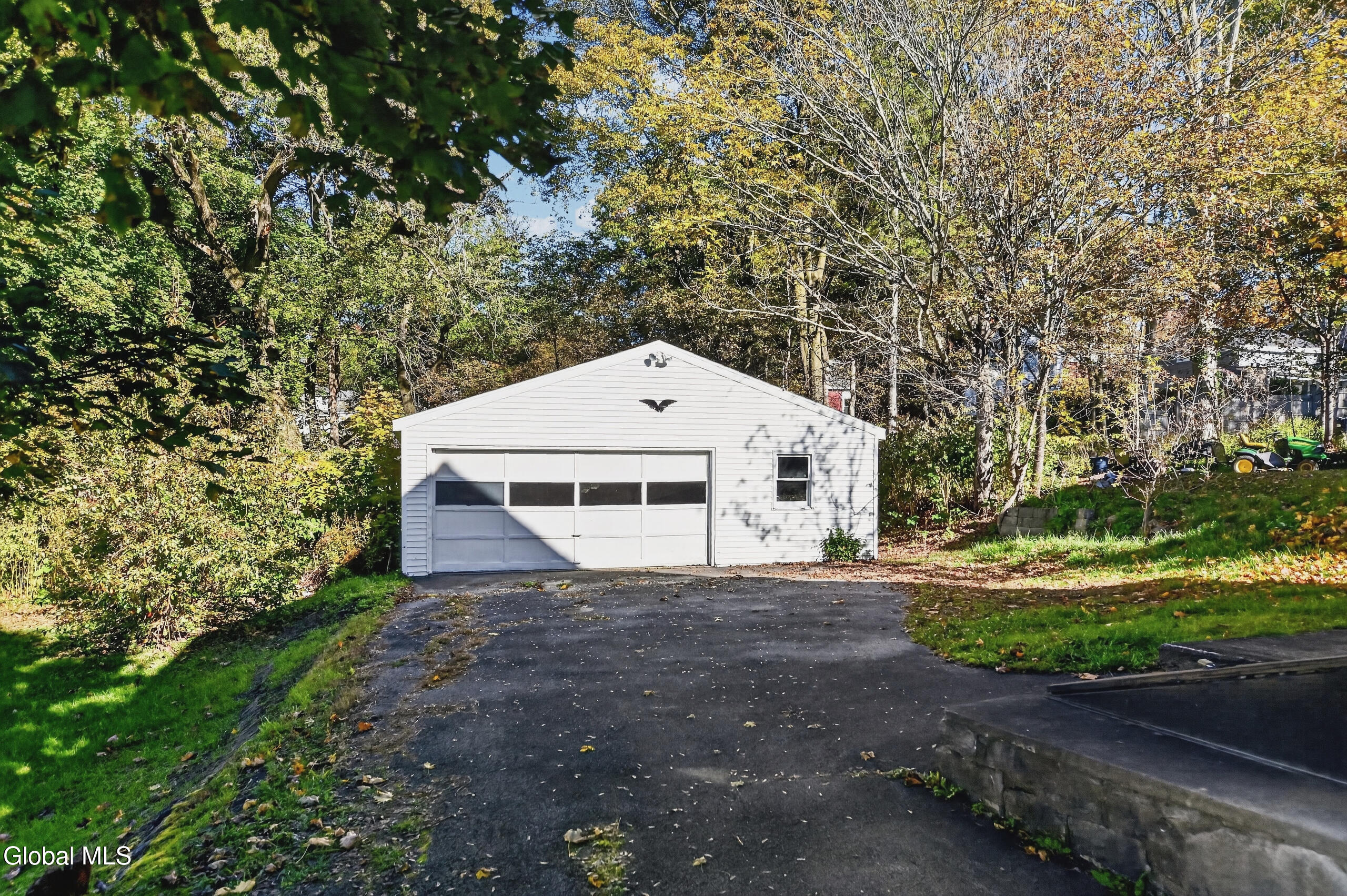 9 Academy Place Gloversville NY 12078