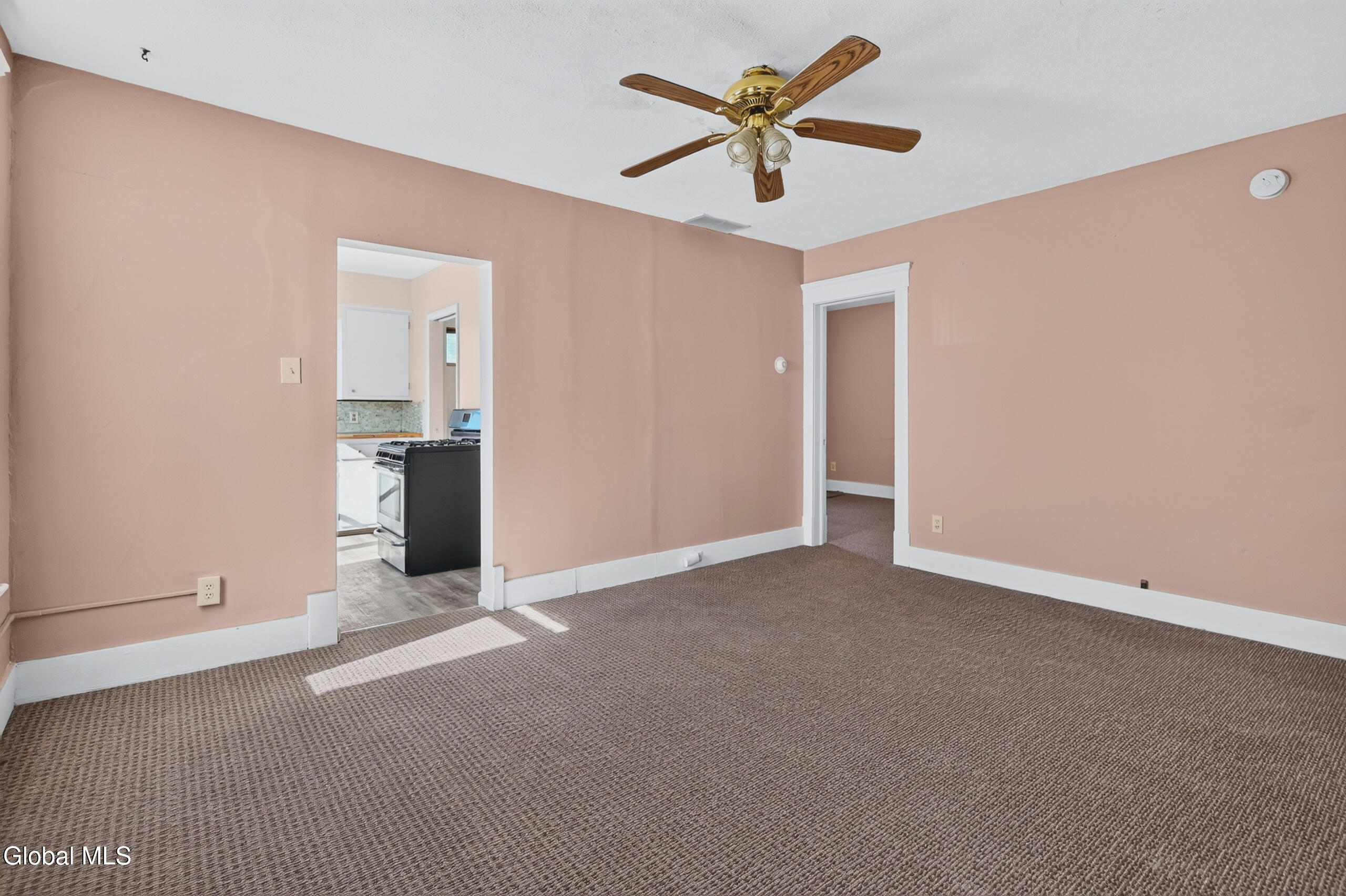 9 Academy Place Gloversville NY 12078