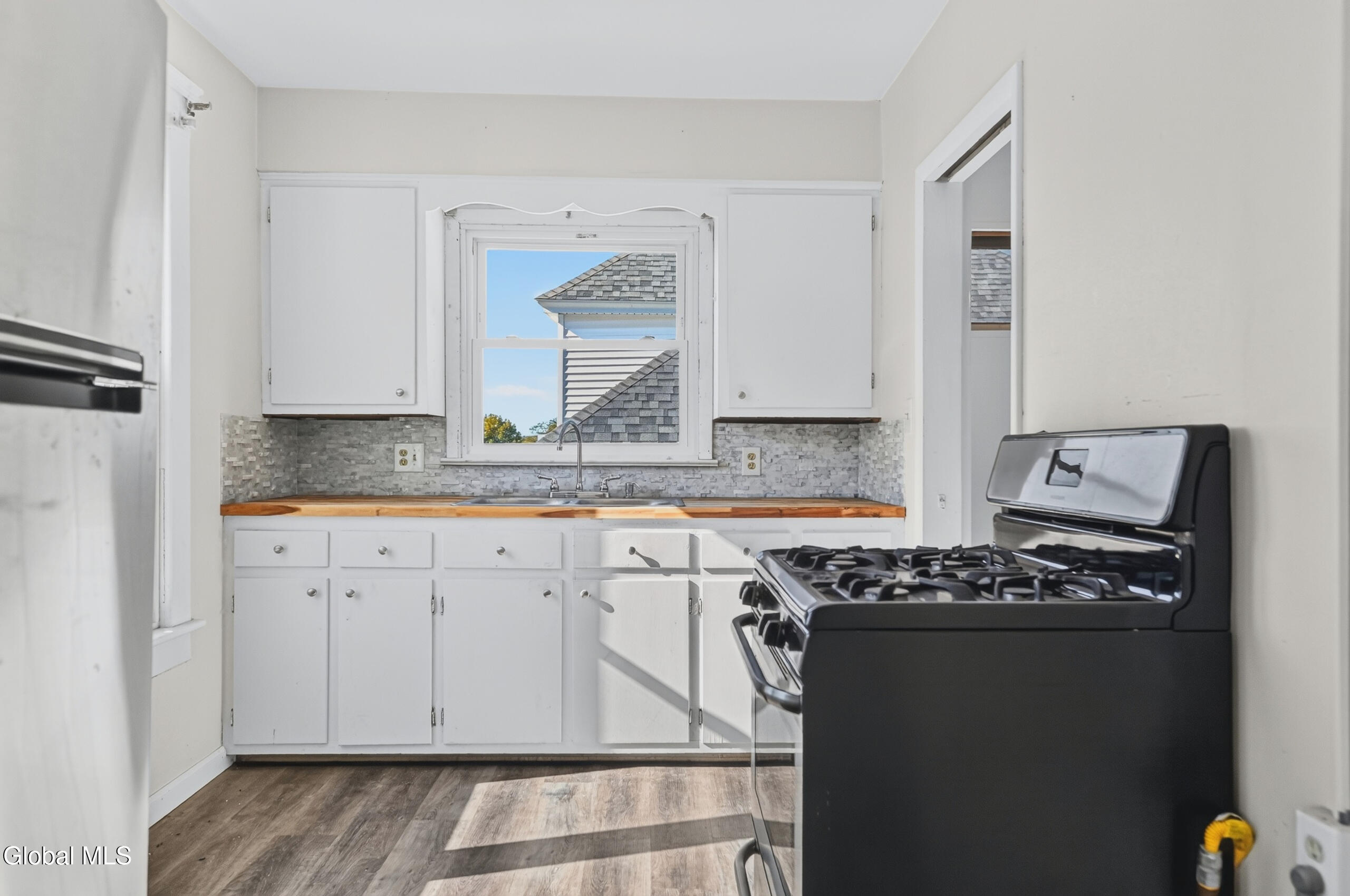 9 Academy Place Gloversville NY 12078