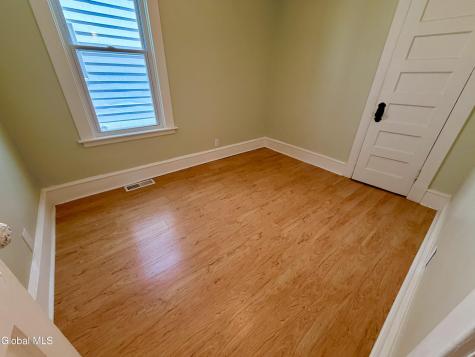534 N Brandywine Avenue Schenectady NY 12308