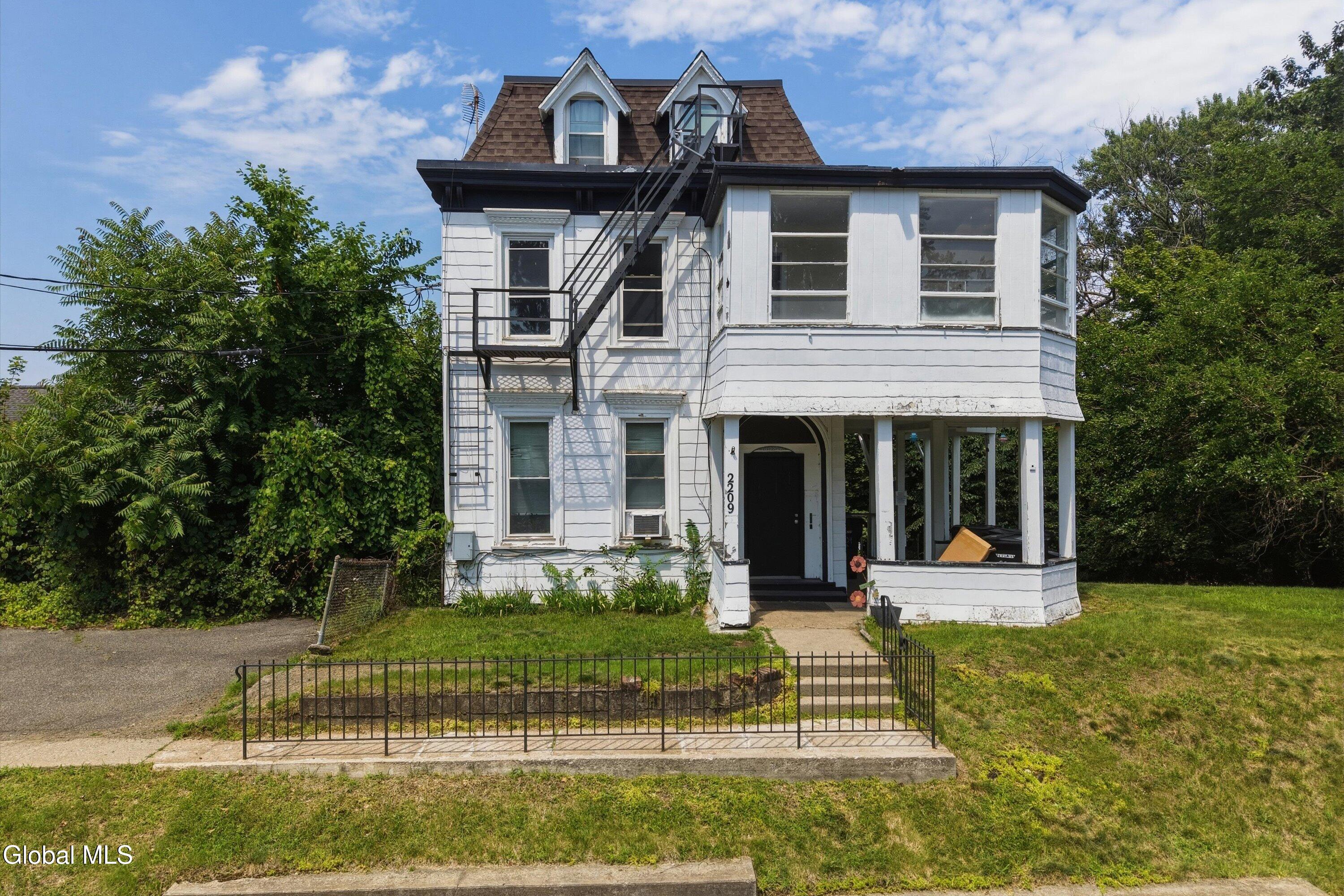 2209 16th Street Troy NY 12180