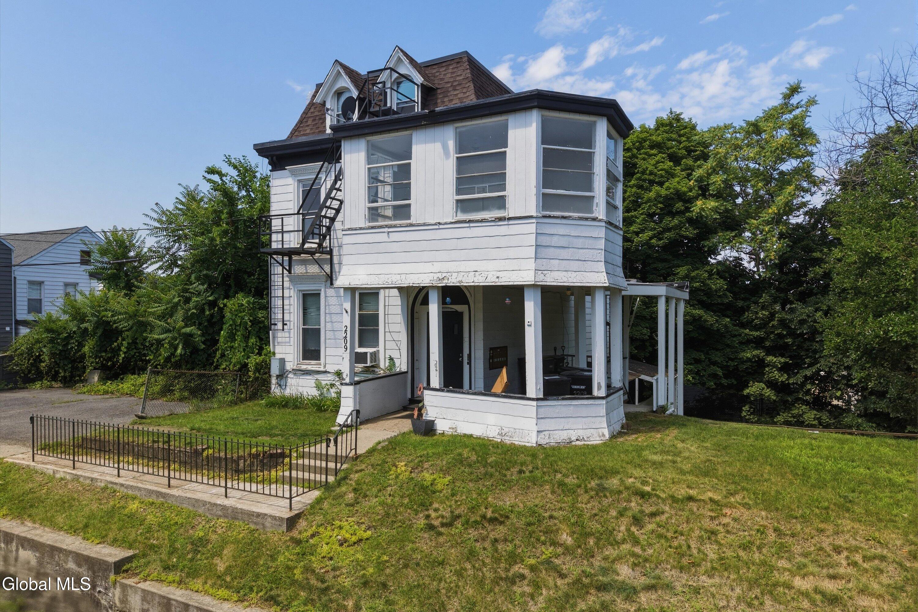2209 16th Street Troy NY 12180
