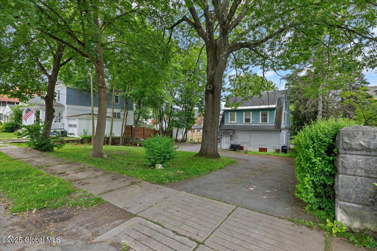 253 Guy Park Avenue Amsterdam NY 12010