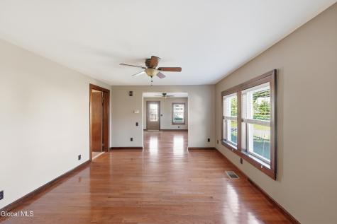 31 Charles Street Waterford NY 12188