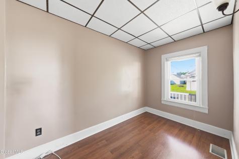 31 Charles Street Waterford NY 12188